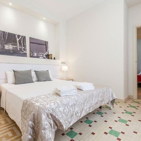 Apartamento T2, Tirso de Molina, luminoso y tranquilo Sevilla Exterior foto