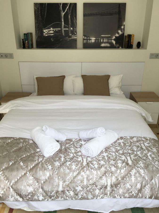 Apartamento T2, Tirso de Molina, luminoso y tranquilo Sevilla Exterior foto