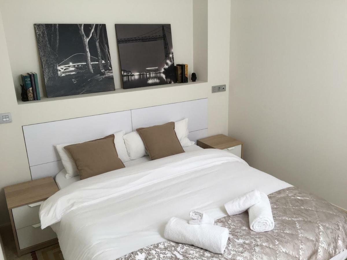 Apartamento T2, Tirso de Molina, luminoso y tranquilo Sevilla Exterior foto