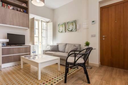 Apartamento T2, Tirso de Molina, luminoso y tranquilo Sevilla Exterior foto